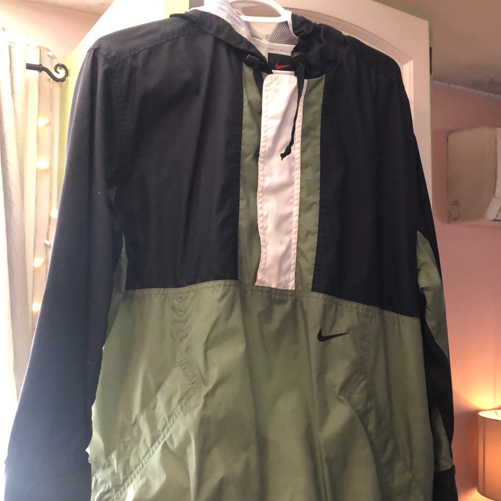 Men’s half zip windbreaker